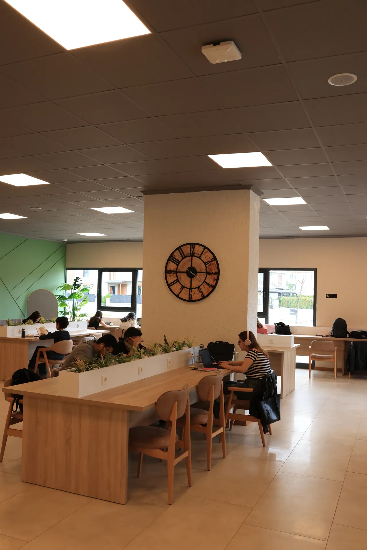 Study Anka kahve ve çalışma ortamı