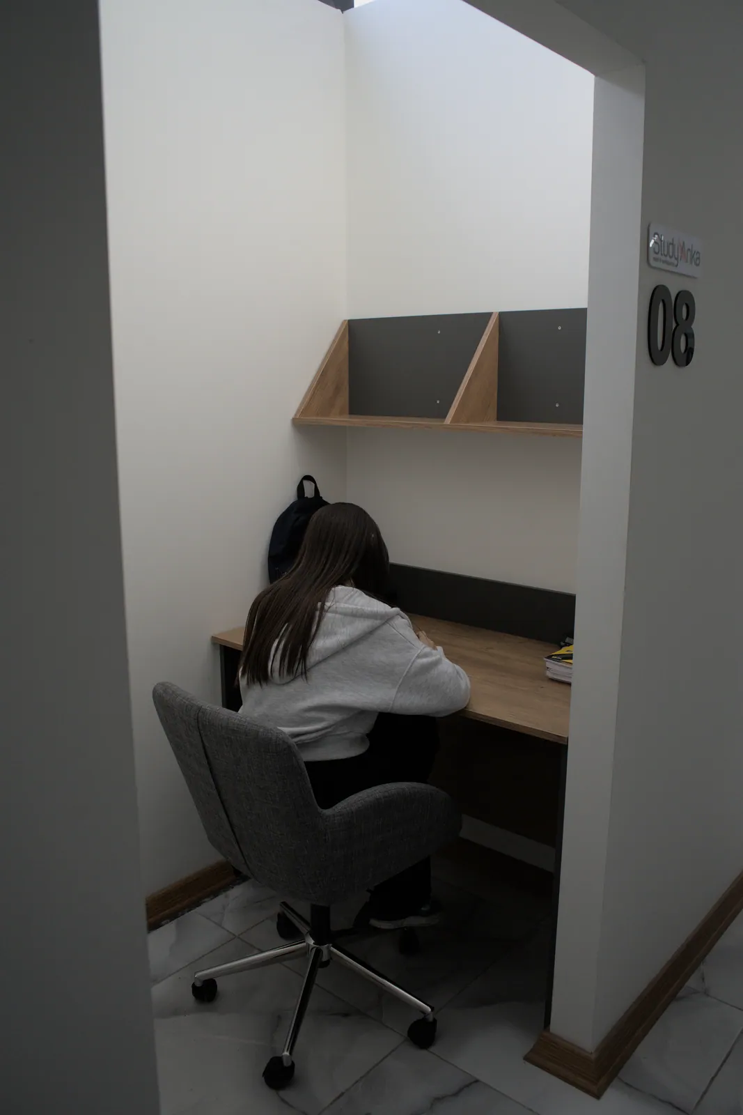 Study Anka Coffee oturma alanı